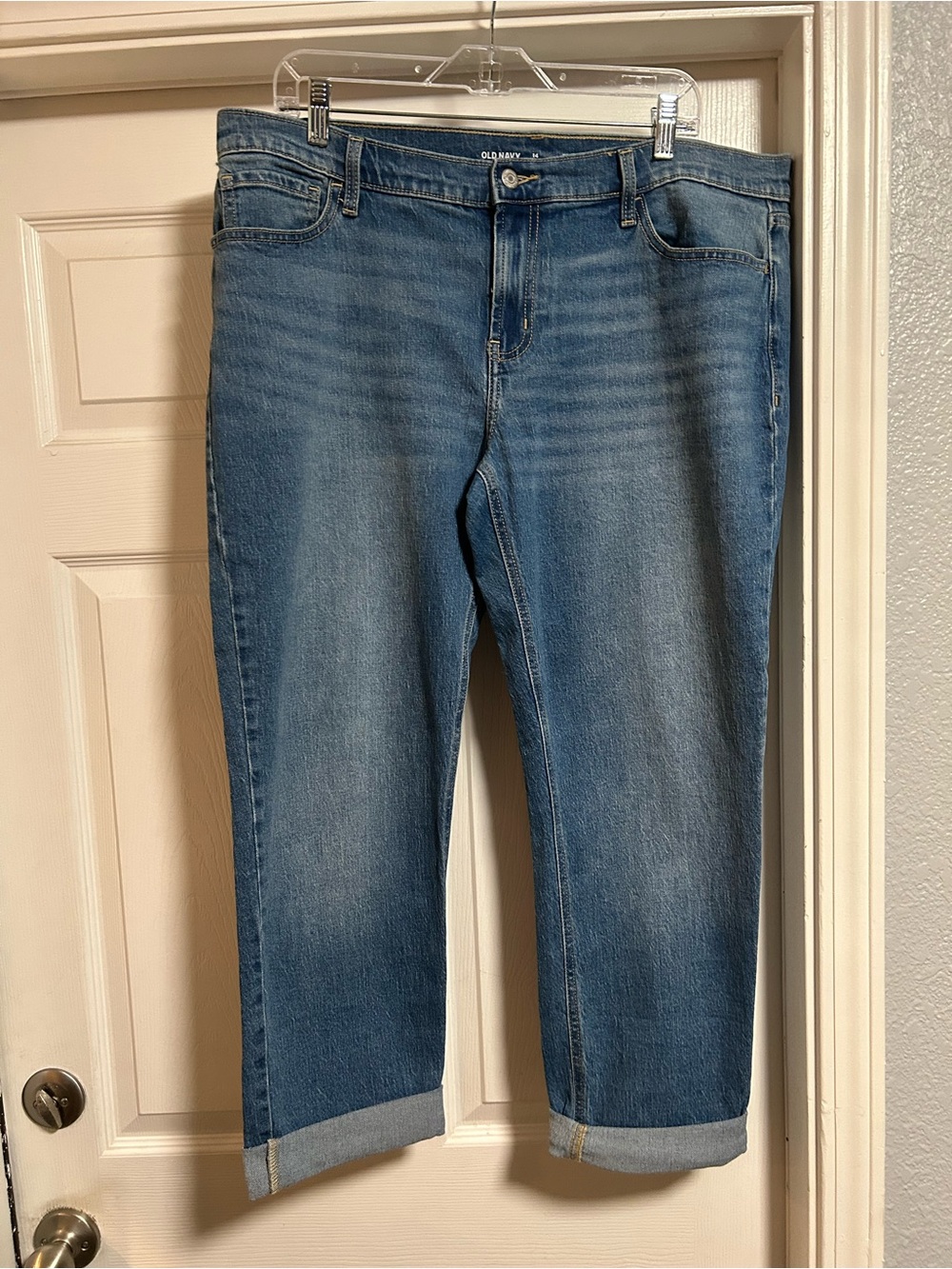 Old Navy Wow Boyfriend Straight-Leg Jeans